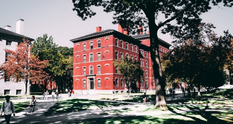 Simple Ways Of Getting Good Grades In College